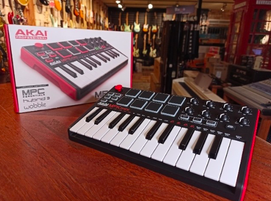 Teclado controlador MIDI: uma ferramenta indispensável no home studio