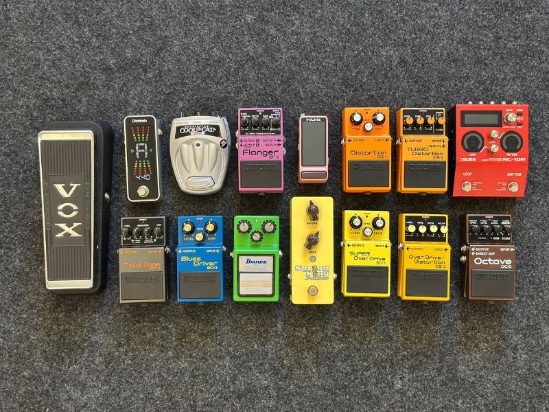 Guia completo de pedais de guitarra: o que são, tipos, como montar seu setup, pedais x pedaleiras, marcas, acessórios e dúvidas frequentes