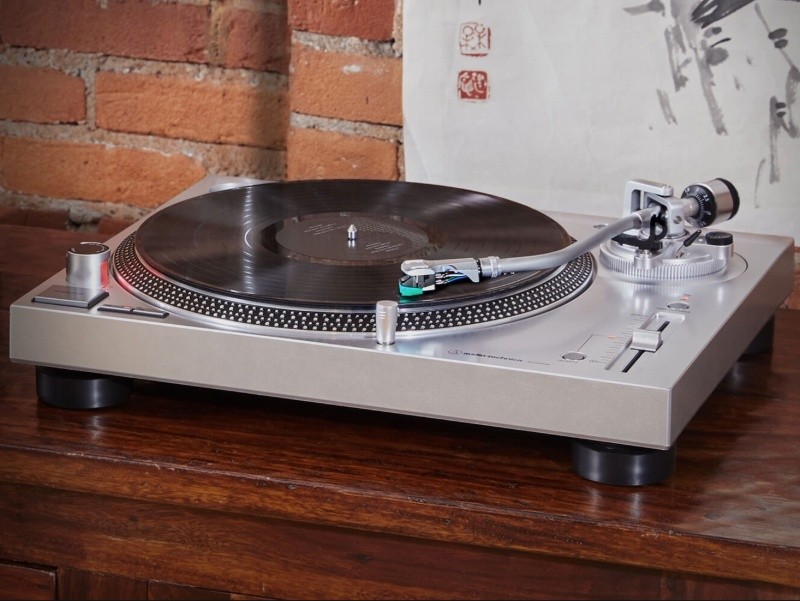 Audio Technica LP120 x LP140: guia completo para escolher seu toca-discos
