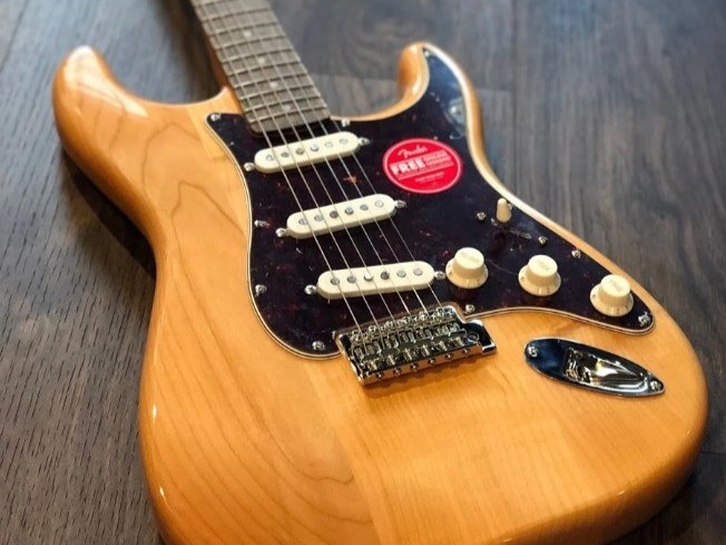 Guitarras Squier by Fender Affinity ou Classic Vibe: quais são as diferenças e qual vale mais a pena?