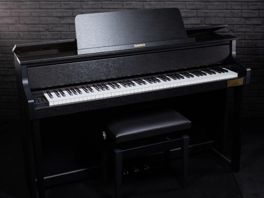 Madeira, martelos e sensores: por que o Casio Grand Hybrid GP-310 não é um piano digital comum