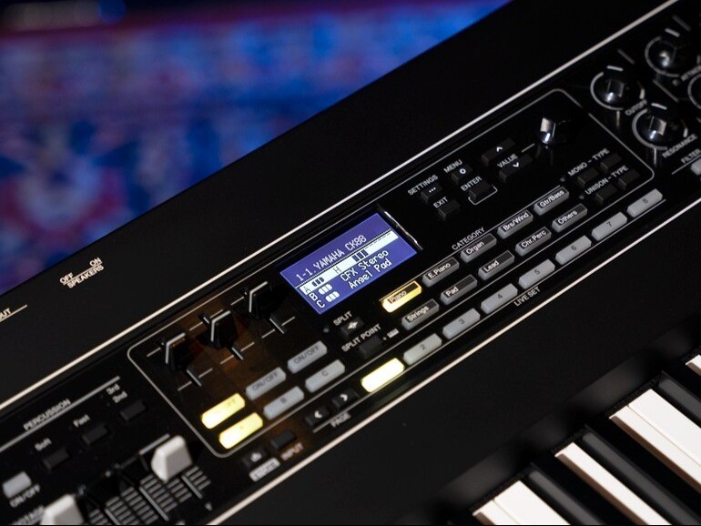 Yamaha CK61 x CK88: o que muda nas teclas, peso, timbres e portabilidade?