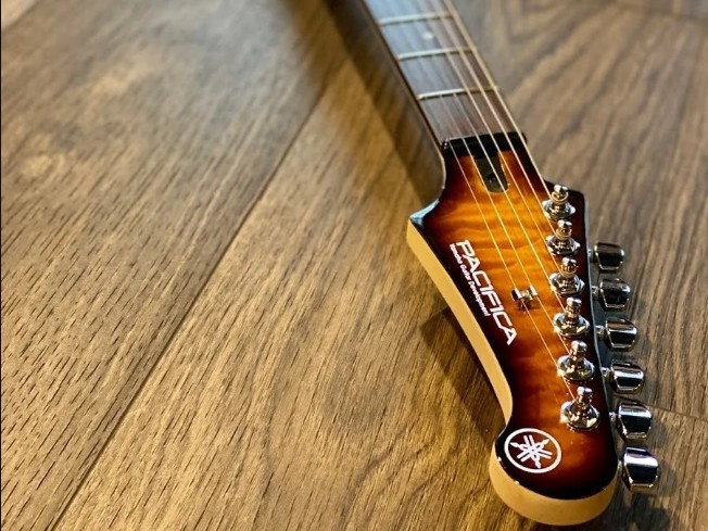 Guitarras Yamaha Pacifica: o que realmente muda entre os modelos 112 e 212?