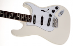 GUITARRA FENDER 013 9010 - SIG SERIES RICHIE BLACKMORE STRATOCASTER - 305 - OLYMPIC WHITE