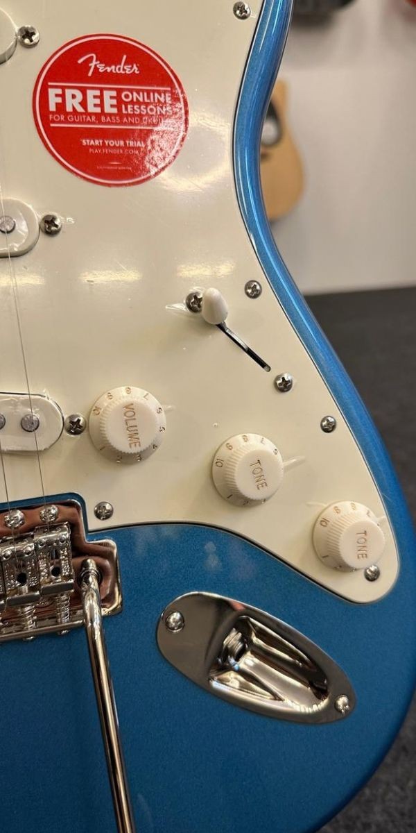 Guitarra Squier Classic Vibe 60s Stratocaster Lake Placid Blue 