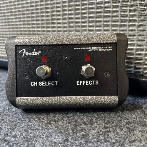 Amplificador Fender Champion ii 100 120v br 100w 2x12 Para Guitarra Com Efeitos 