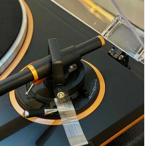 Toca-discos Audio-technica At-lp70x-bz Automático Preto/bronze Com Pré Phono e Agulha At-vm95c 