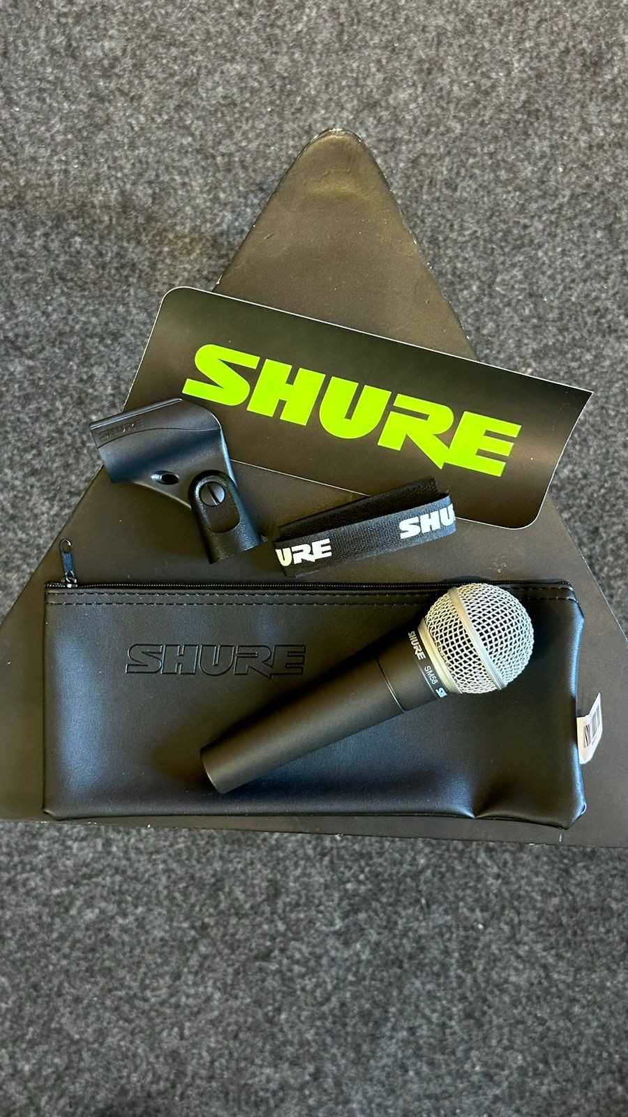 Microfone Shure Sm58 Bastão Com Fio 