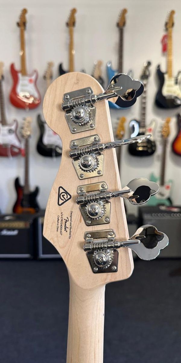 Baixo Fender® Squier® Affinity Jazz Bass® Ativo Olympic White 
