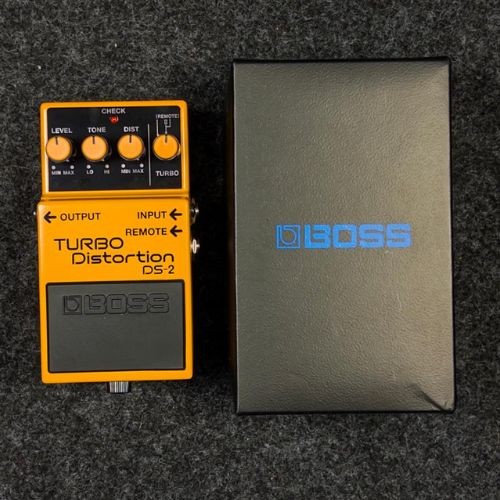 Pedal Boss Ds-2 Turbo Distortion Para Guitarra Com 2 Modos de Distorção 
