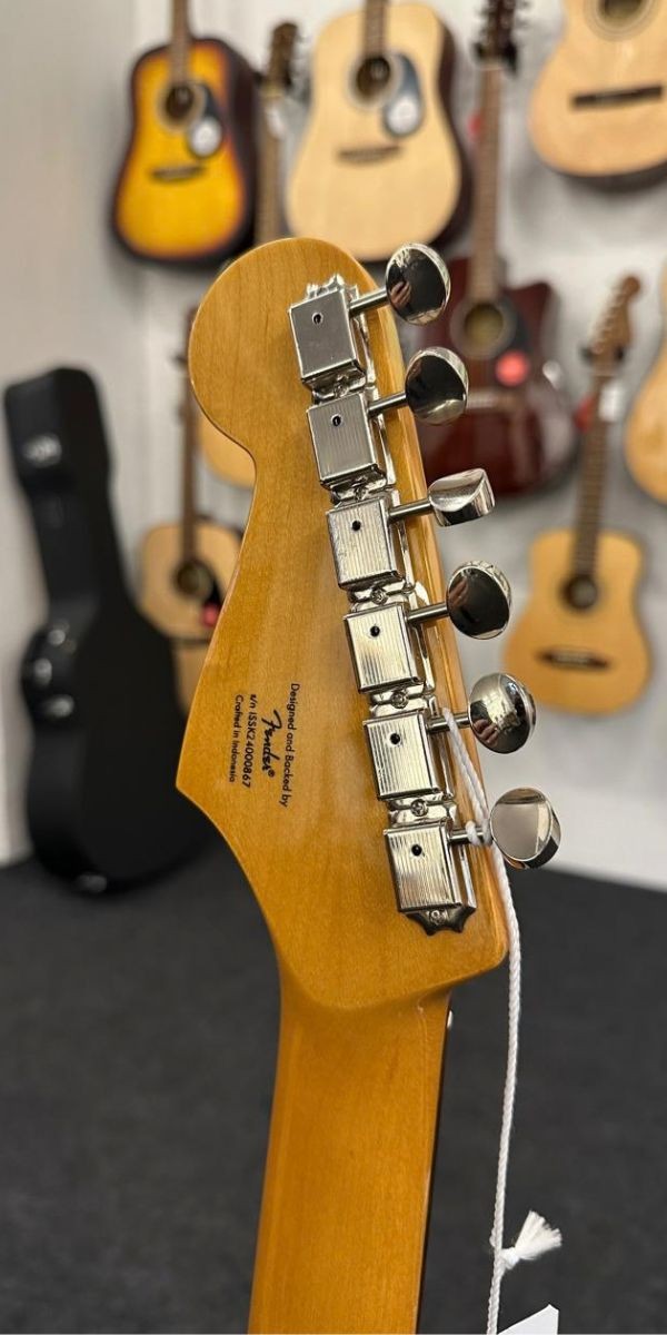 Guitarra Squier Classic Vibe 60s Stratocaster Lake Placid Blue 