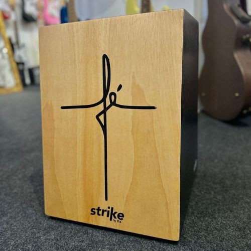 Cajon Acústico Fsa Strike Fé Sk4050 Natural/preto Com Esteira 12 Fios 