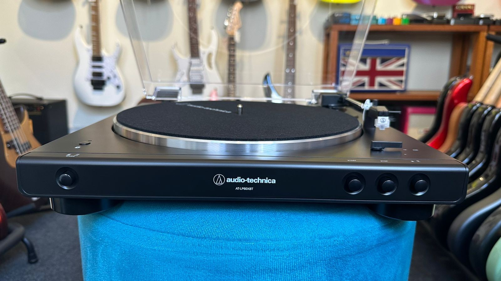 Toca Disco Audio Technica  Bluetooth At-lp60xbt-bk-c