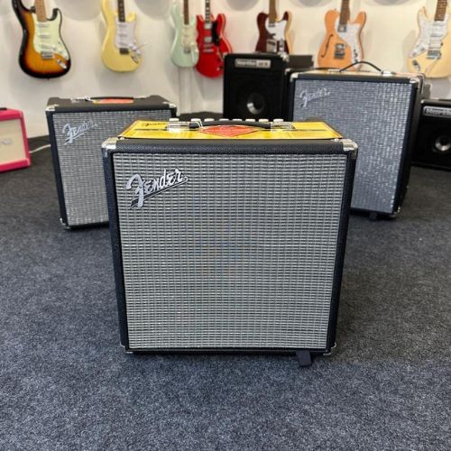 Combo Baixo Fender Rumble 40 v3 40w Com Falante 10” Xlr Overdrive e eq 