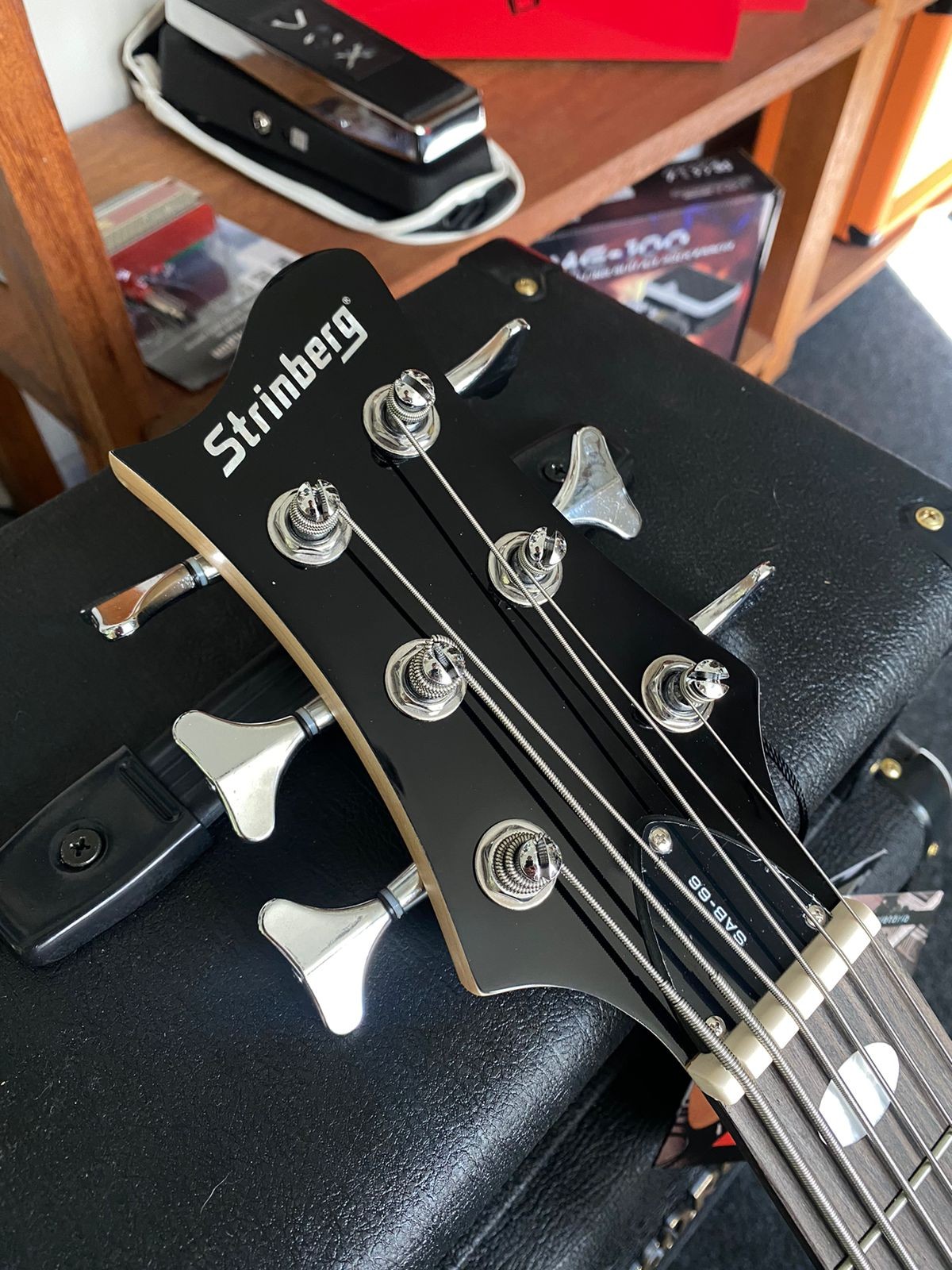 Contrabaixo Strinberg Sab-66 dw 6 Cordas Ativo Dark Wood 