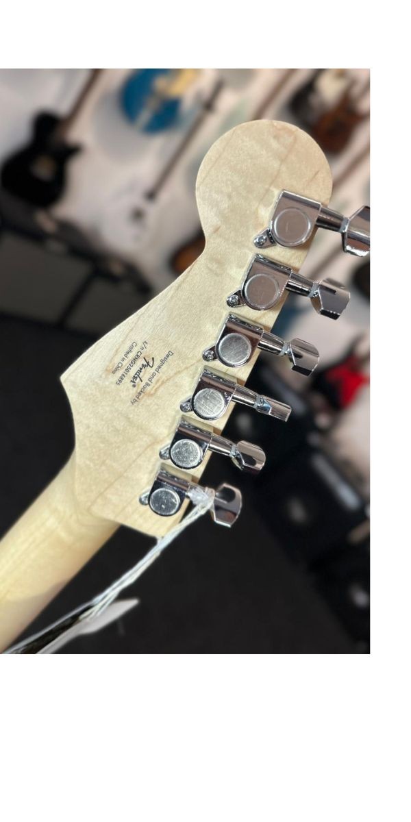 Guitarra Fender Squier Debut Stratocaster HT Hss Black Satin