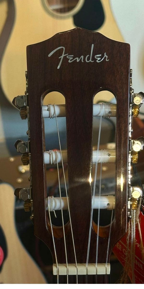Violão Fender Cn-140sce Nylon Thinline Natural Com Fishman Com Case 