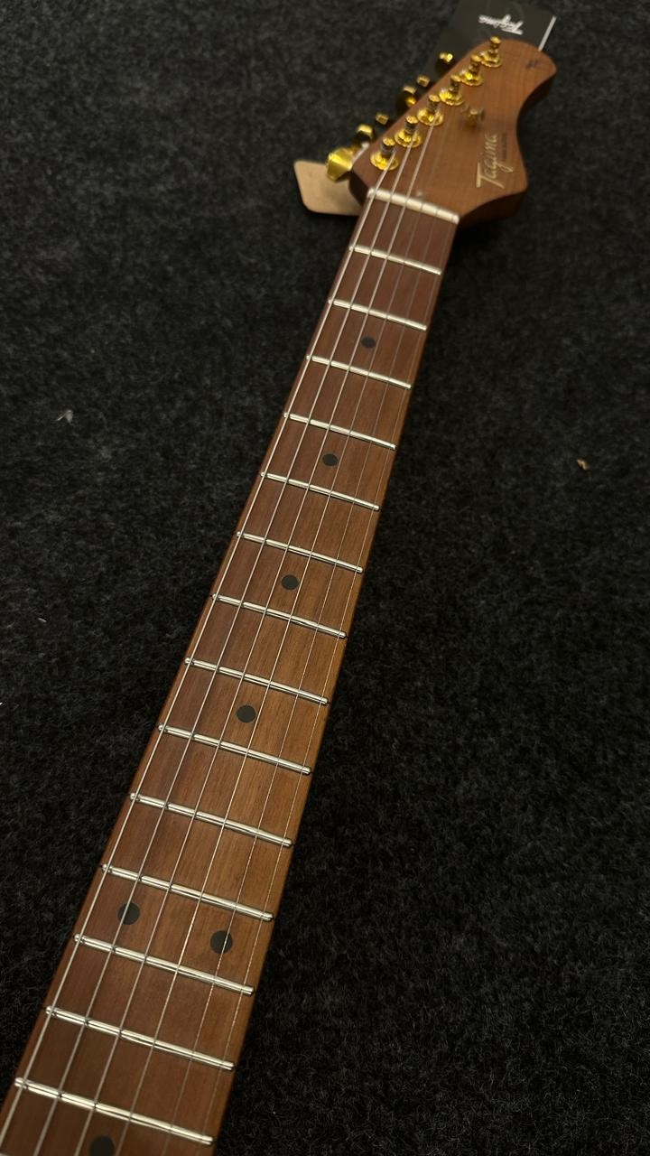 Guitarra 2s 1h Escala Clara Escudo bk T-640 Super Black Tagima 