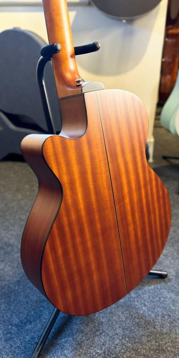 Baixolão Strinberg Sb-240c Eletroacústico Mahogany Fosco 4 Cordas Com Afinador 