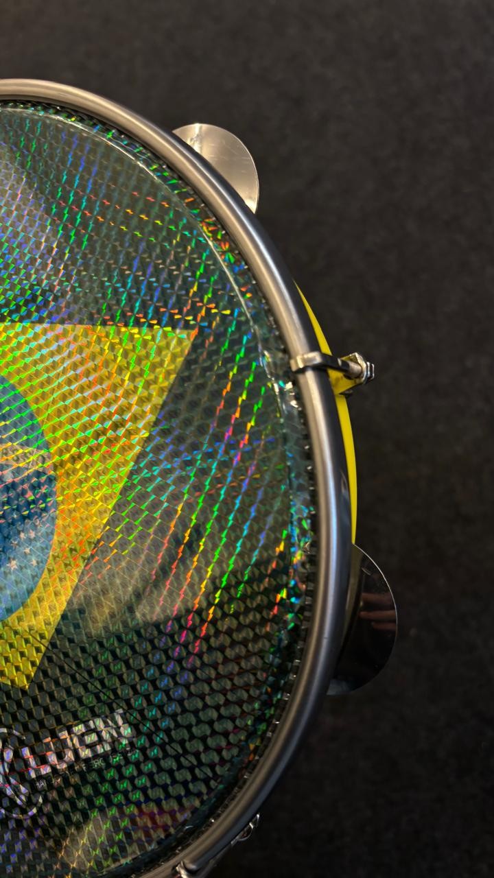 Pandeiro Luen 10 Profissional Pele Bandeira Aro Abs Cor Amarelo 