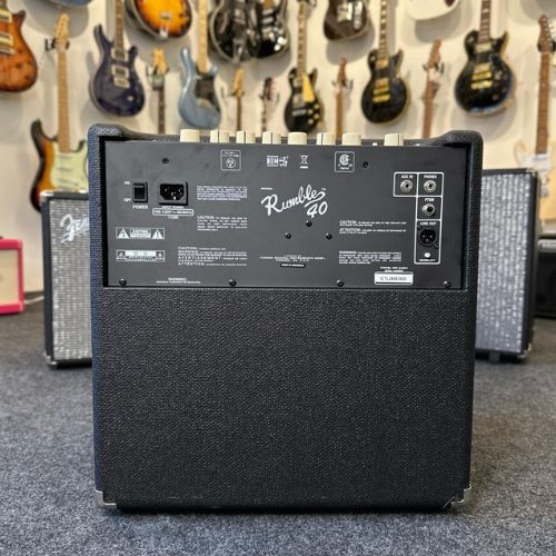 Combo Baixo Fender Rumble 40 v3 40w Com Falante 10” Xlr Overdrive e eq 