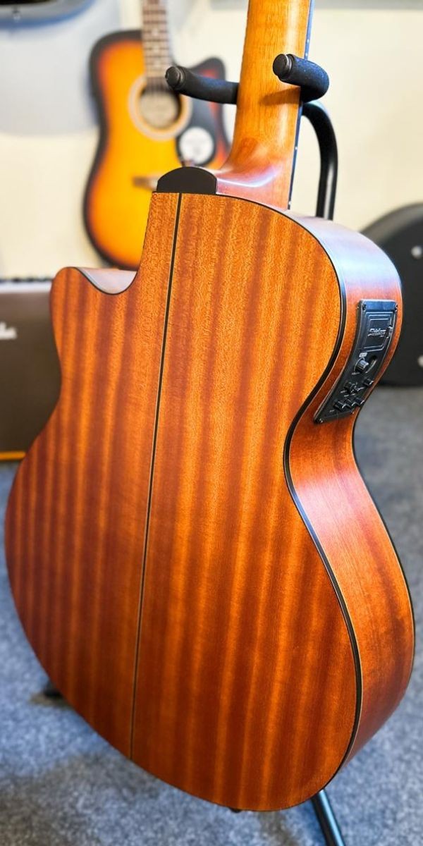 Baixolão Strinberg Sb-240c Eletroacústico Mahogany Fosco 4 Cordas Com Afinador 