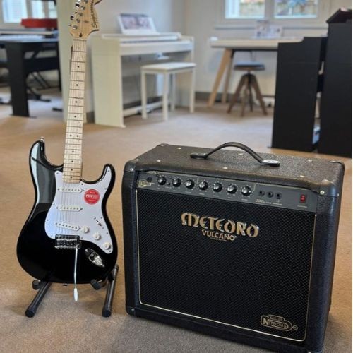 Amplificador Guitarra Meteoro Nitrous Gs100 Elg 100w 2x10 