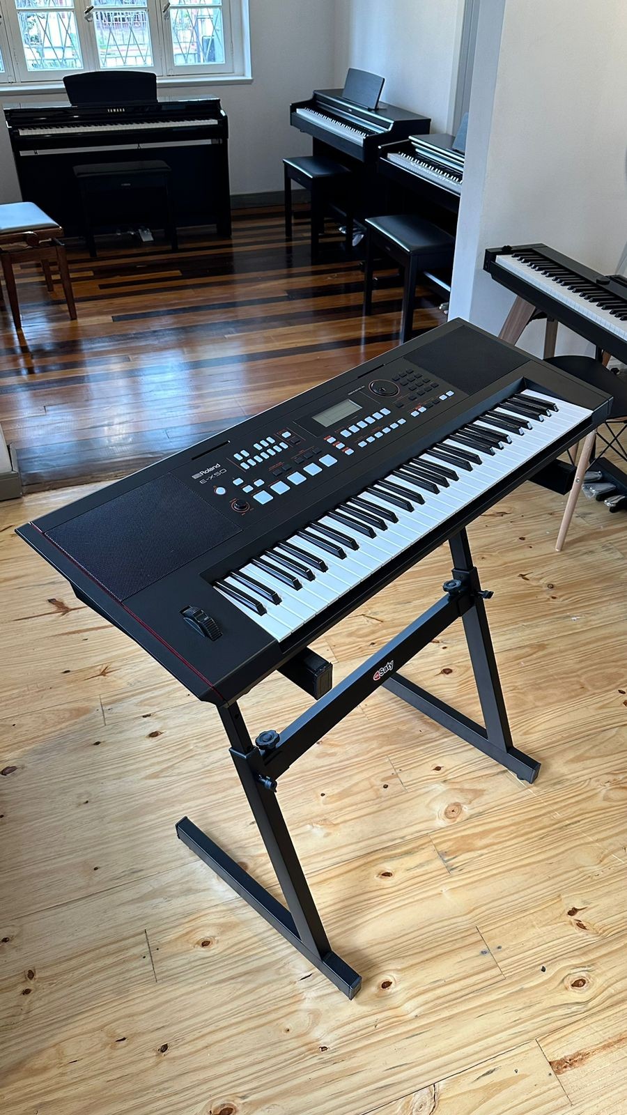 Teclado Arranjador Roland E-x50 61 Teclas 