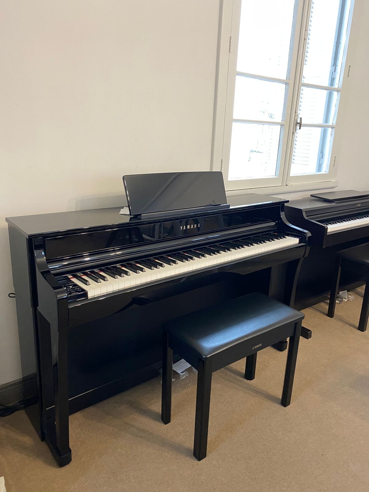 Piano Yamaha Clavinova Clp 825 Polished Ebony