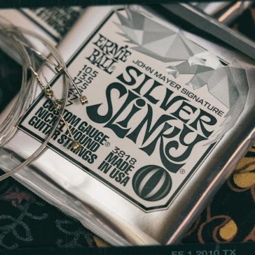 Encordoamento Ernie Ball John Mayer Silver Slinky 0105-047 P03818 Pack Com 3 Para Guitarra 
