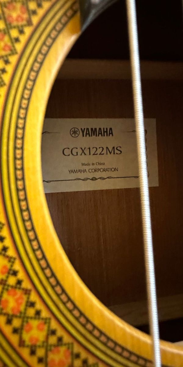 Violão Yamaha Cgx122ms Nylon Eletroacústico Tampo Maciço Natural System73 