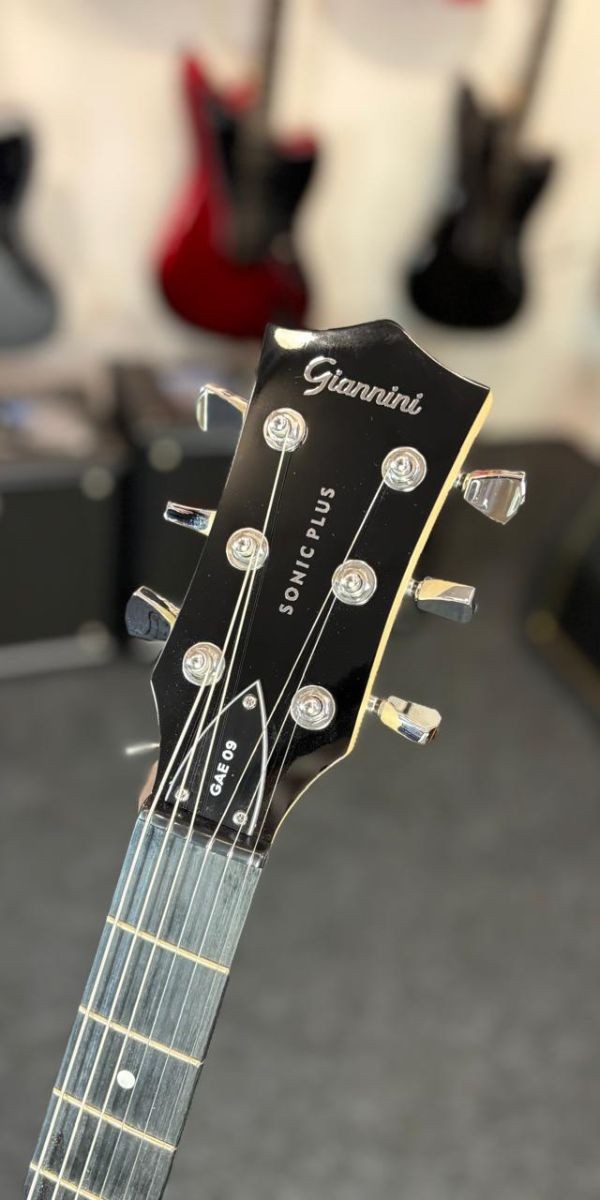 Guitarra Elétrica Giannini Sonic Plus Gae09 Plus yl (yellow) 