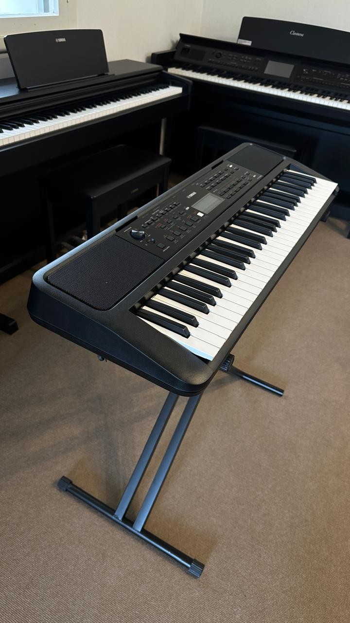 Teclado Yamaha Psr-e383 Arranjador 61 Teclas