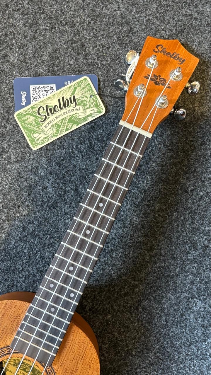 Ukulele Acústico Shelby Su23m Concert Mogno 