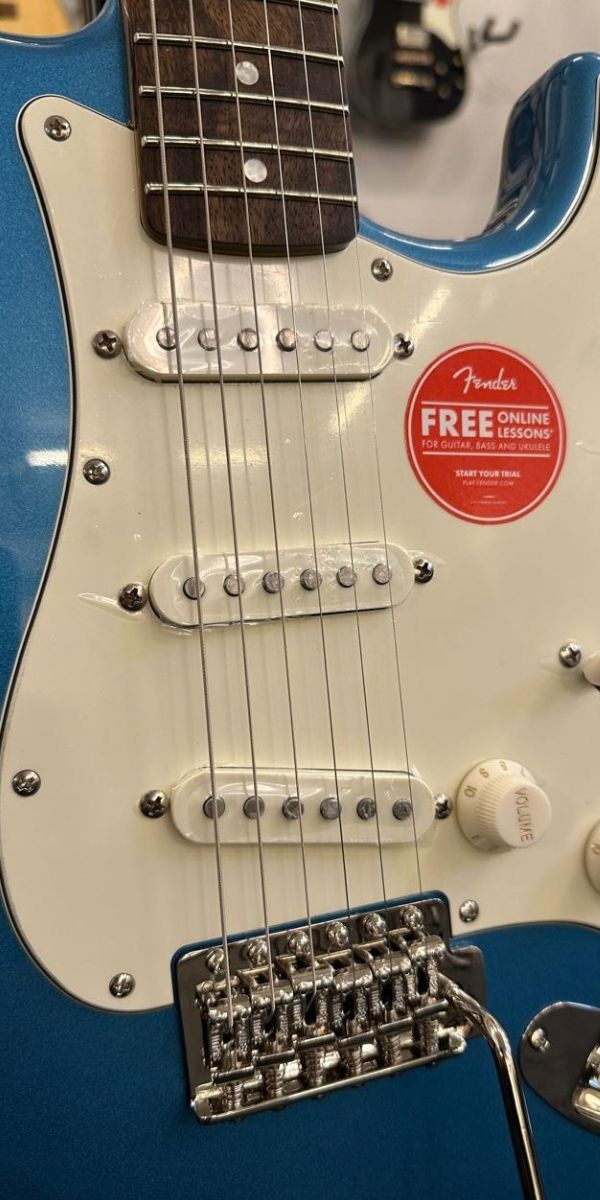 Guitarra Squier Classic Vibe 60s Stratocaster Lake Placid Blue 