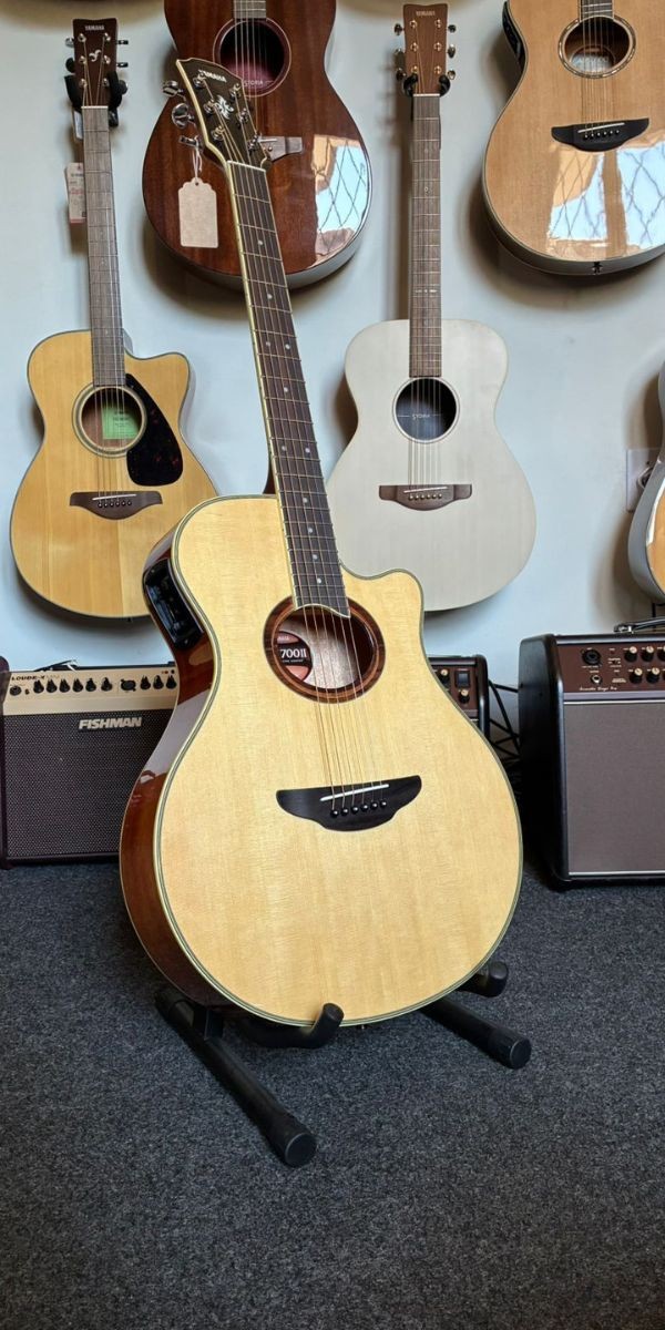 Violão Yamaha Apx700ii Eletroacústico Aço Natural 
