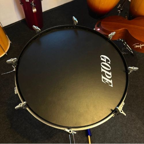 Surdo Gope Compacto 18 Polegadas Pele Napa Com Tripé 