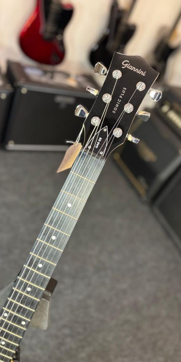 Guitarra Elétrica Giannini Sonic Plus Gae09 Plus yl (yellow) 