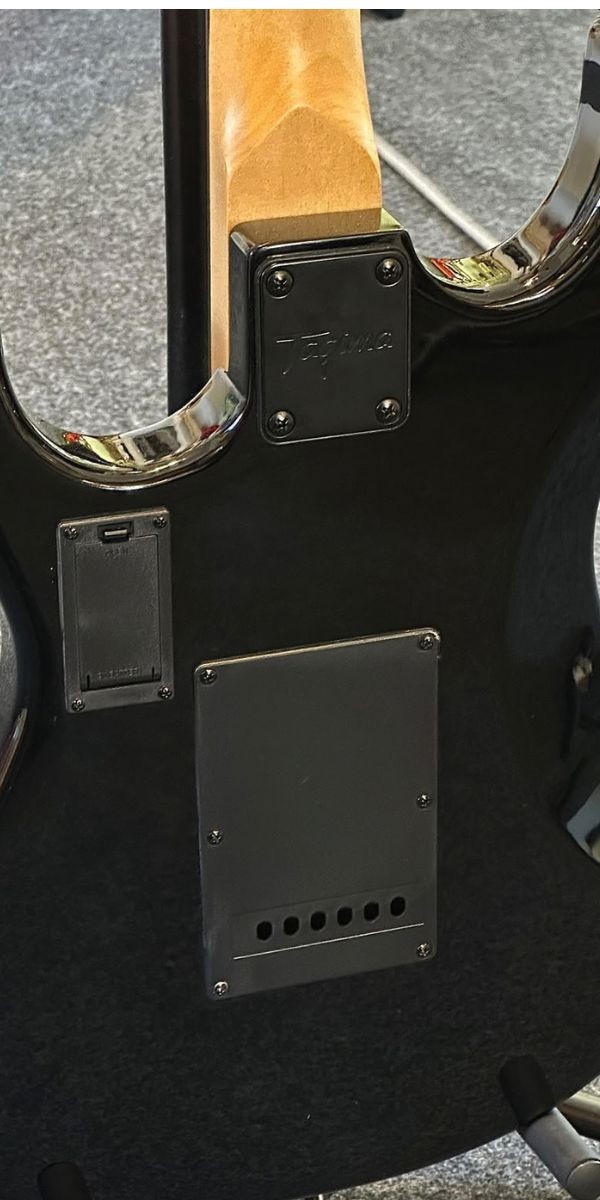 Guitarra Tagima Duosmart-s bk Tagimabox Hss Com Fone Afinador e Cabo 
