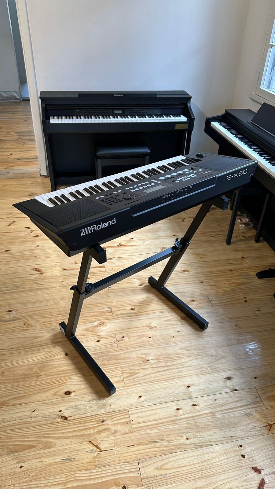 Teclado Arranjador Roland E-x50 61 Teclas 