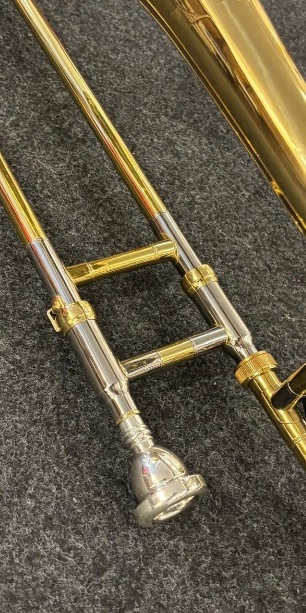 Trombone de Vara Eagle Tv600 em Sib Laqueado Com Estojo Luxo 