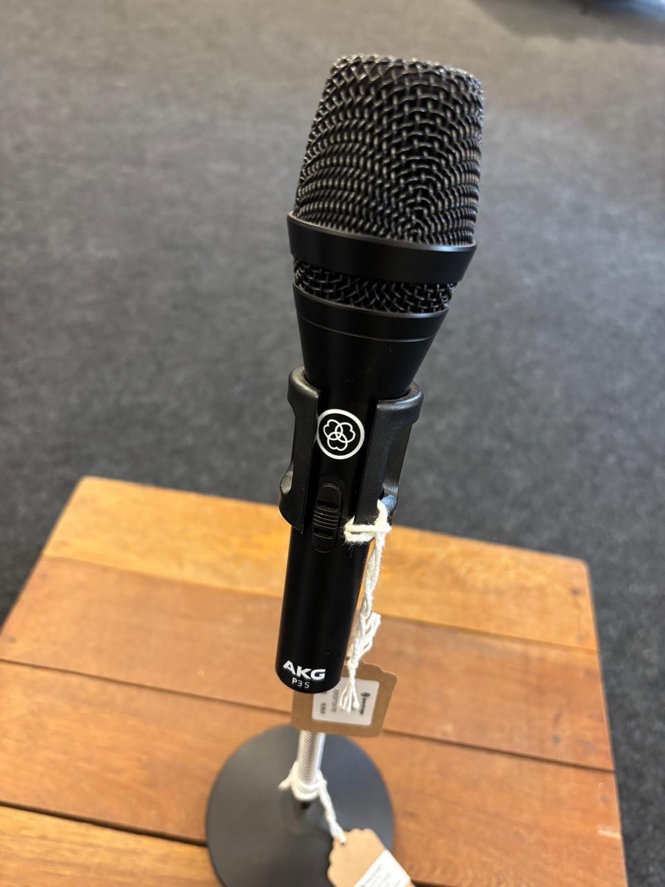 Microfone Akg P3s Perception Preto