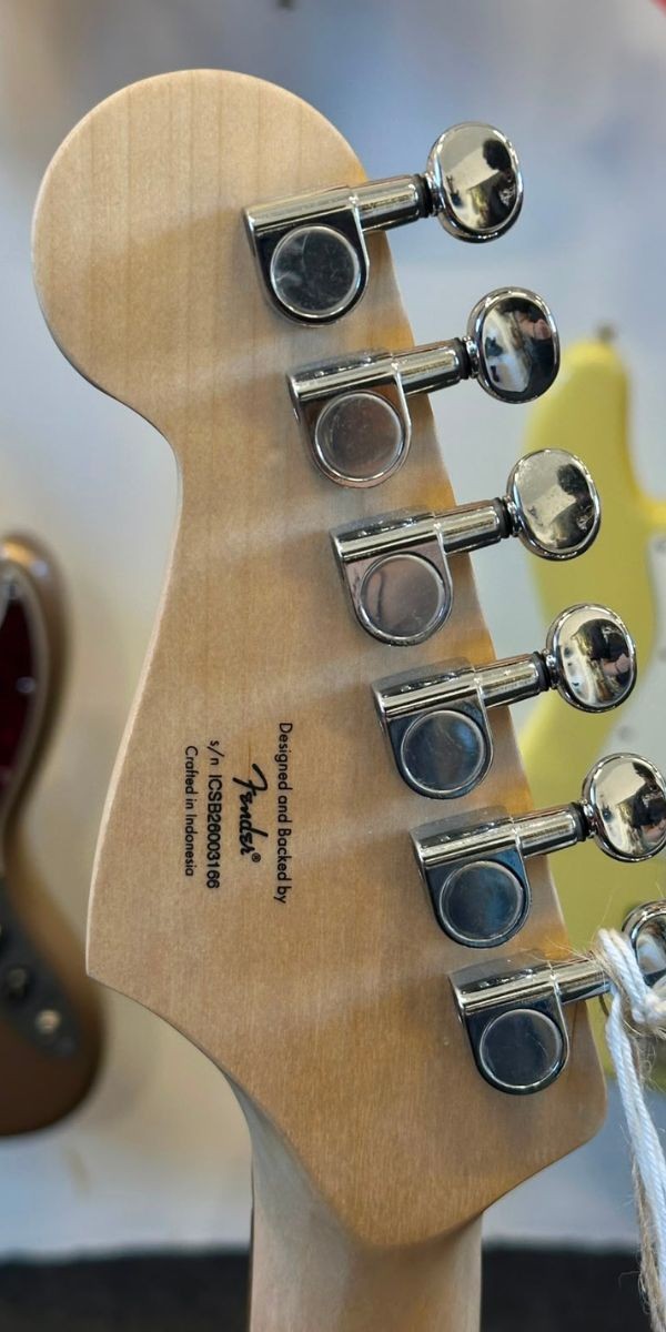 Squier Mini Stratocaster Shell Pink Laurel by Fender | Openstage Revenda Oficial Fender Brasil 