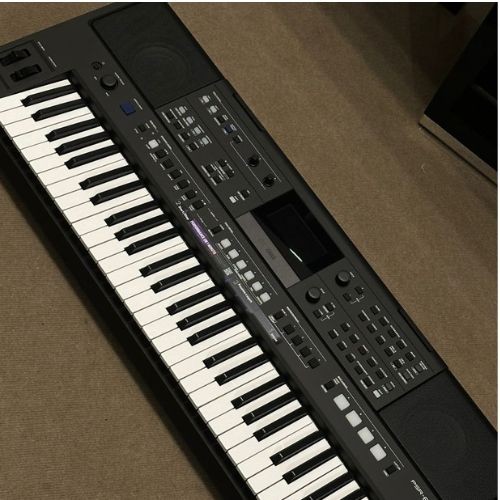Teclado Yamaha Psr-e583 Arranjador 61 Teclas 890 Sons Com Usb-c Midi e Entrada Para Microfone 