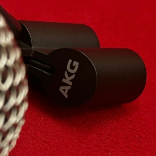 Microfone Profissional Akg D112 Mkii Cardioide Para Bumbo e Baixo 