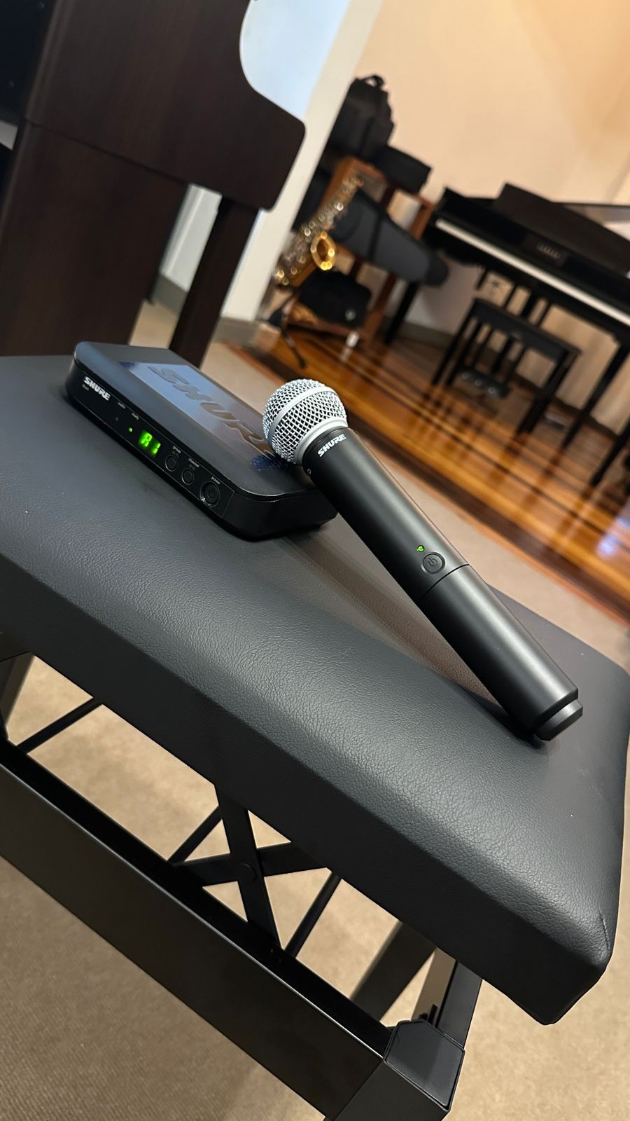 Sistema de Microfone Sem Fio de Mão Blx-24br/sm58 M15 - Shure 