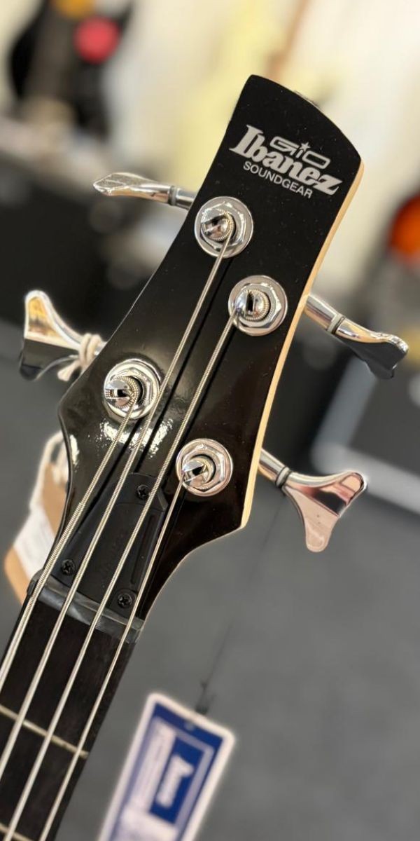 Baixo Ativo 4 Cordas Ibanez Gio Gsr200 Mgr Com Phat ii eq e Captadores Dynamix 