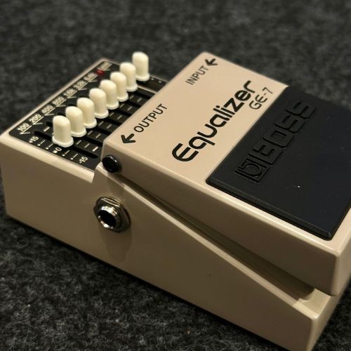 Pedal Boss Ge-7 Equalizador Gráfico 7 Bandas Para Guitarra 