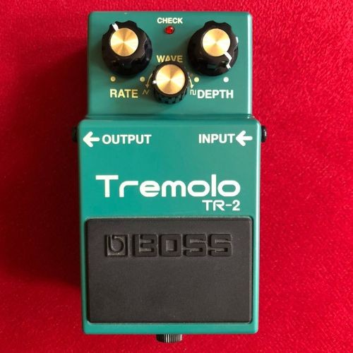 Pedal Boss Tr-2 Tremolo Para Guitarra Com Controles Rate, Wave e Depth 