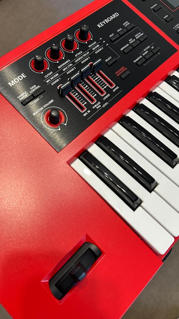 Teclado Roland Sintetizador Xps-30 Red 